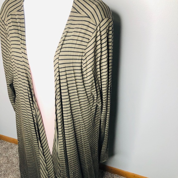 Forest green duster cardigan (extra long) - Picture 2 of 3
